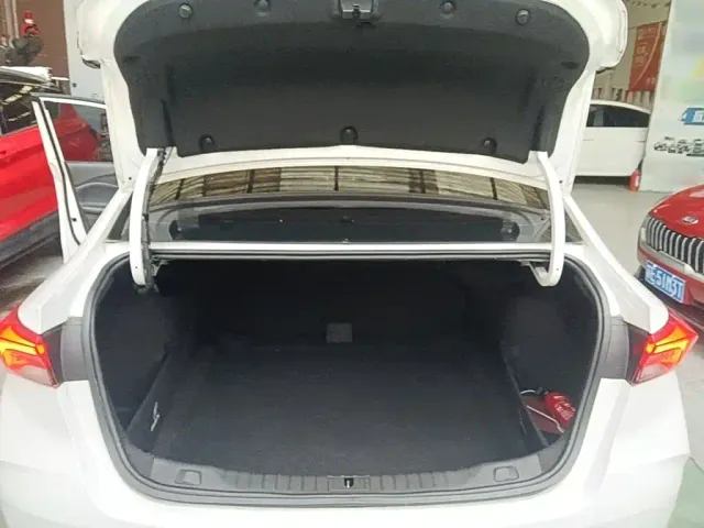 Buick Verano — Фото автомобиля 18