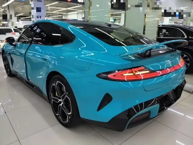 Xiaomi SU7 — Фото автомобиля 4