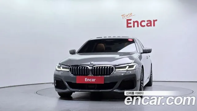 BMW 5 Series G30 — Фото автомобиля 3