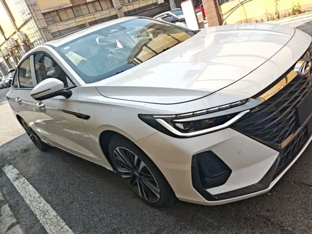 Chery Arrizo 8 — Фото автомобиля 3