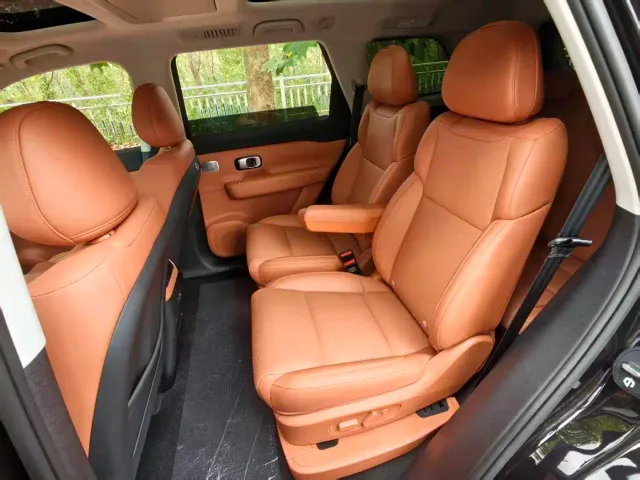 Leapmotor Leapmotor C16 2026 Model Year EREV 280 LiDAR Premium Edition 6-Seater — Фото автомобиля 8