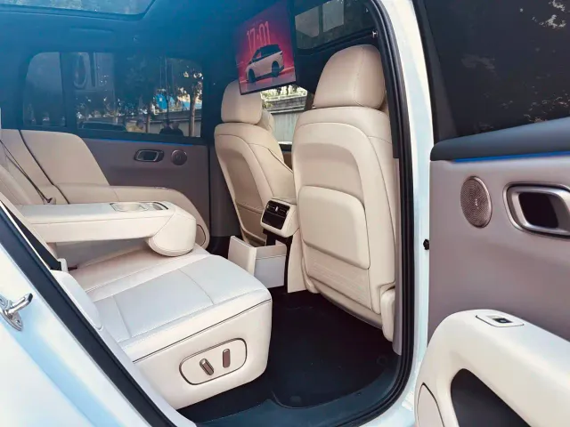 Li Auto i6 — Фото автомобиля 10