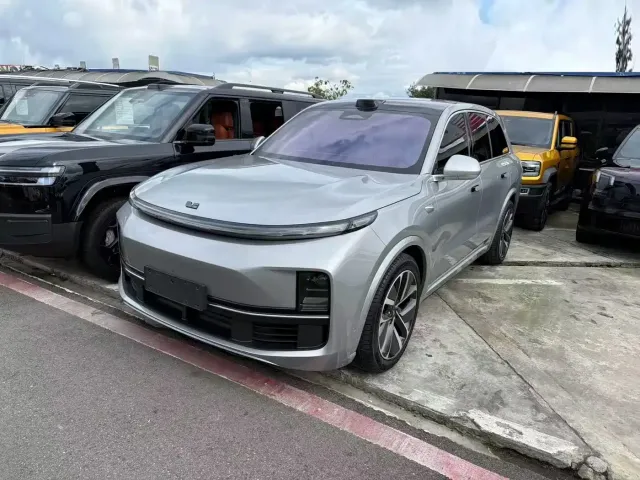 Фотография автомобиля — Li Auto L8