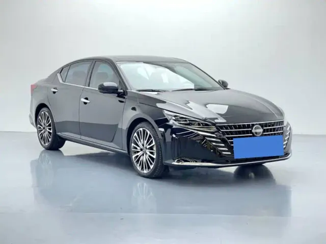 Nissan Teana — Фото автомобиля 3