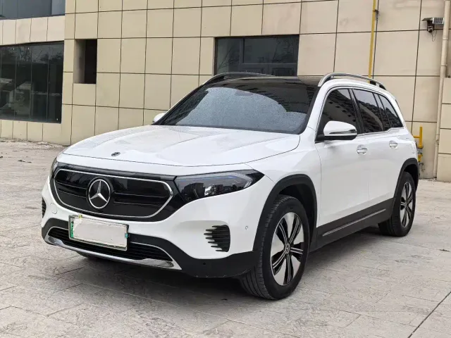 Фотография автомобиля — Mercedes-Benz EQB