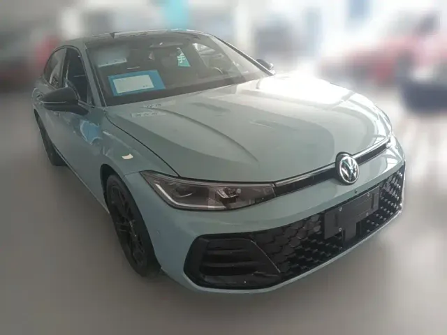 Volkswagen Passat — Фото автомобиля 5