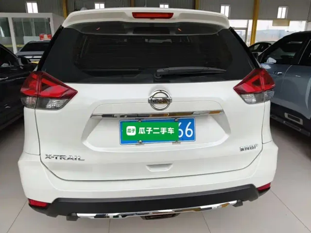 Nissan X-Trail — Фото автомобиля 5