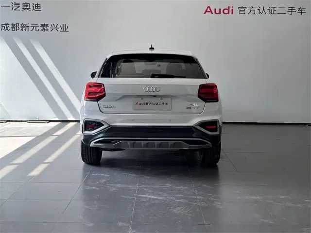 Audi Q2L — Фото автомобиля 5