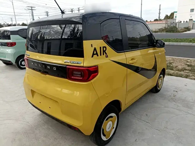 Wuling Hongguang Mini EV — Фото автомобиля 6