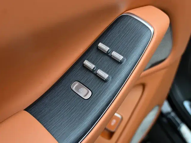 Aito M7 — Фото автомобиля 25
