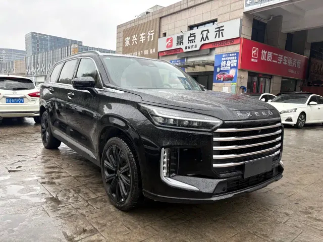 Exeed VX — Фото автомобиля 3