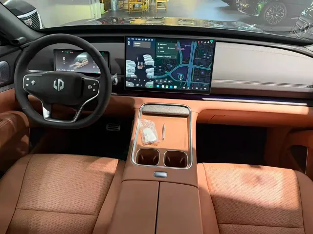 Leapmotor D Series — Фото автомобиля 14