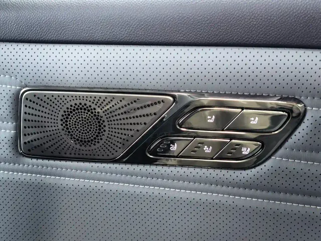 Geely Galaxy E8 — Фото автомобиля 24