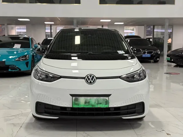 Volkswagen ID.3 — Фото автомобиля 2