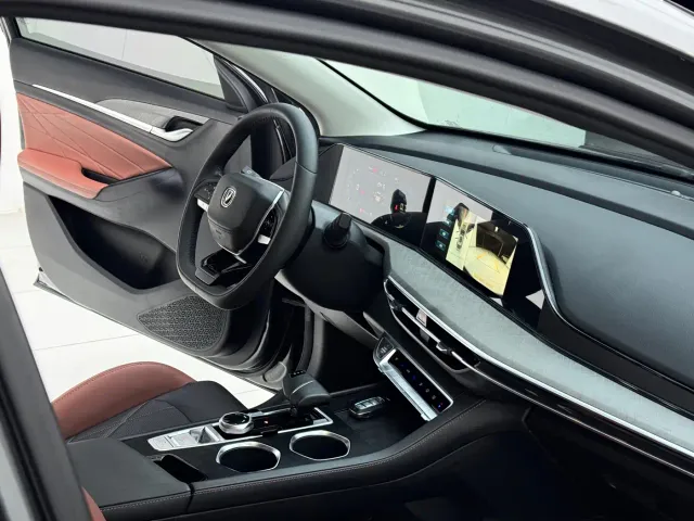 Changan Eado — Фото автомобиля 25