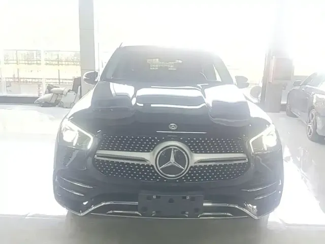 Mercedes-Benz GLE-Class — Фото автомобиля 2