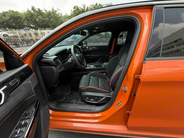 Lynk & Co 02 Hatchback — Фото автомобиля 13