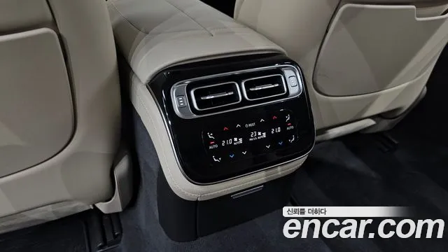 Mercedes-Benz S-Class — Фото автомобиля 25