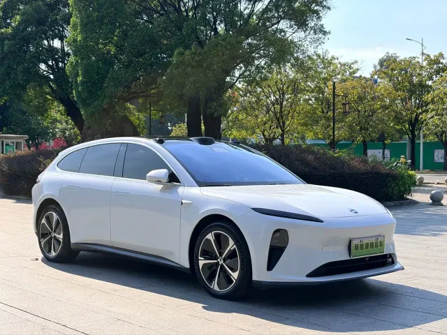 Nio ET5 Touring — Фото автомобиля 3