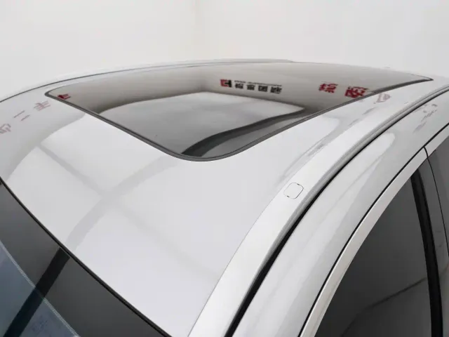 Geely Galaxy Starship 7 EM-i — Фото автомобиля 21