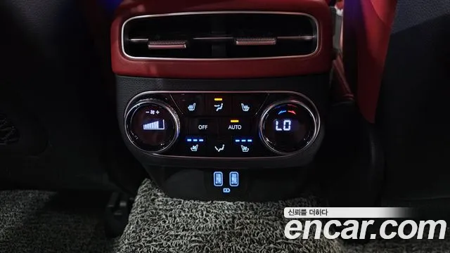 Genesis GV70 2.5T Бензин AWD — Фото автомобиля 18