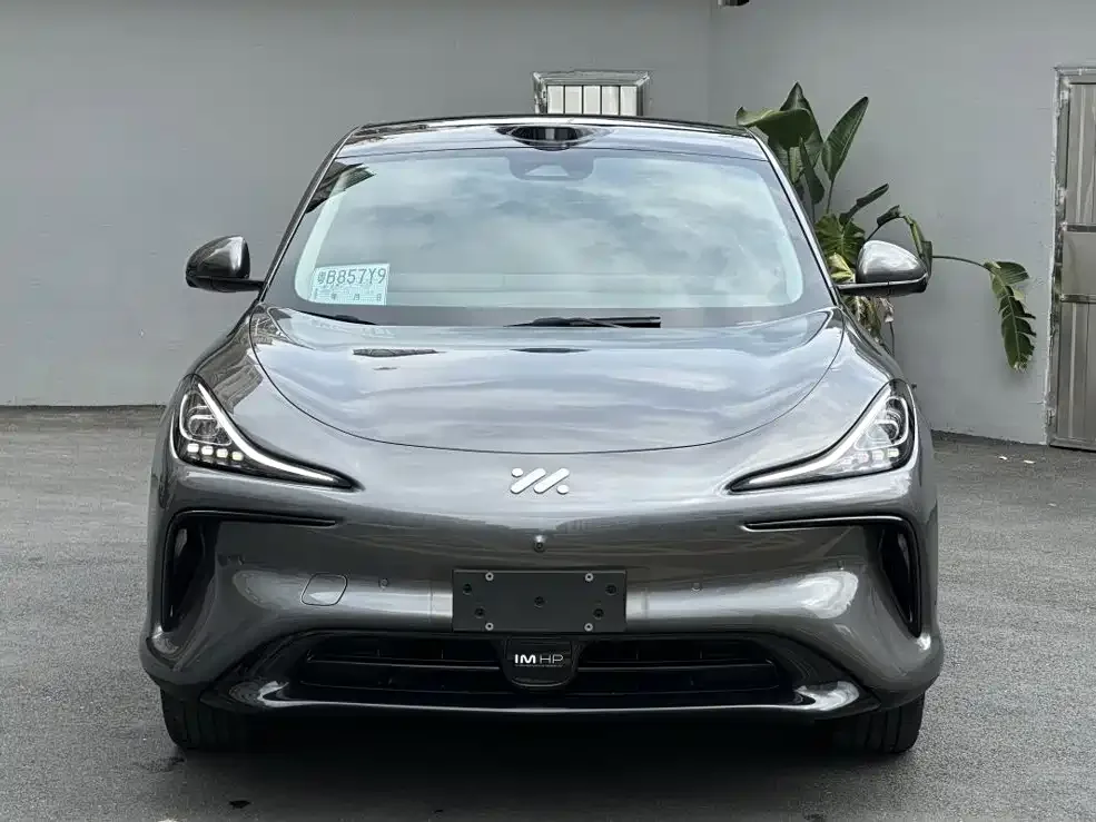 IM Motors IM LS6 2023 Max Standard Edition — Фото автомобиля 2