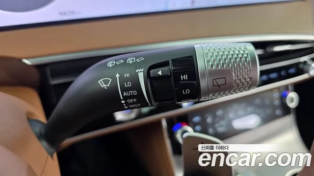 Genesis GV70 — Фото автомобиля 27