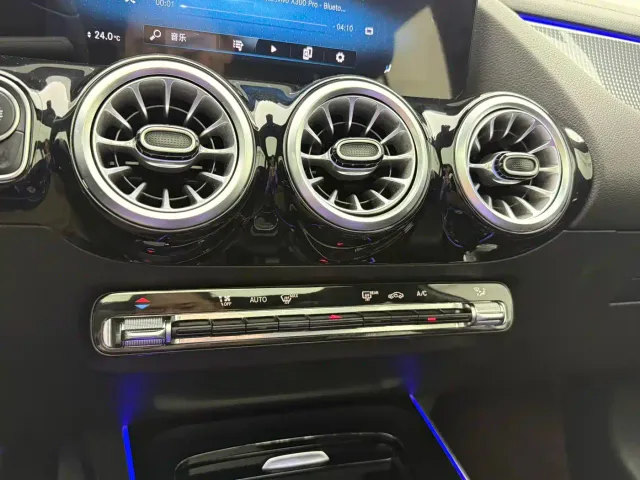 Mercedes-Benz GLA-Class — Фото автомобиля 19