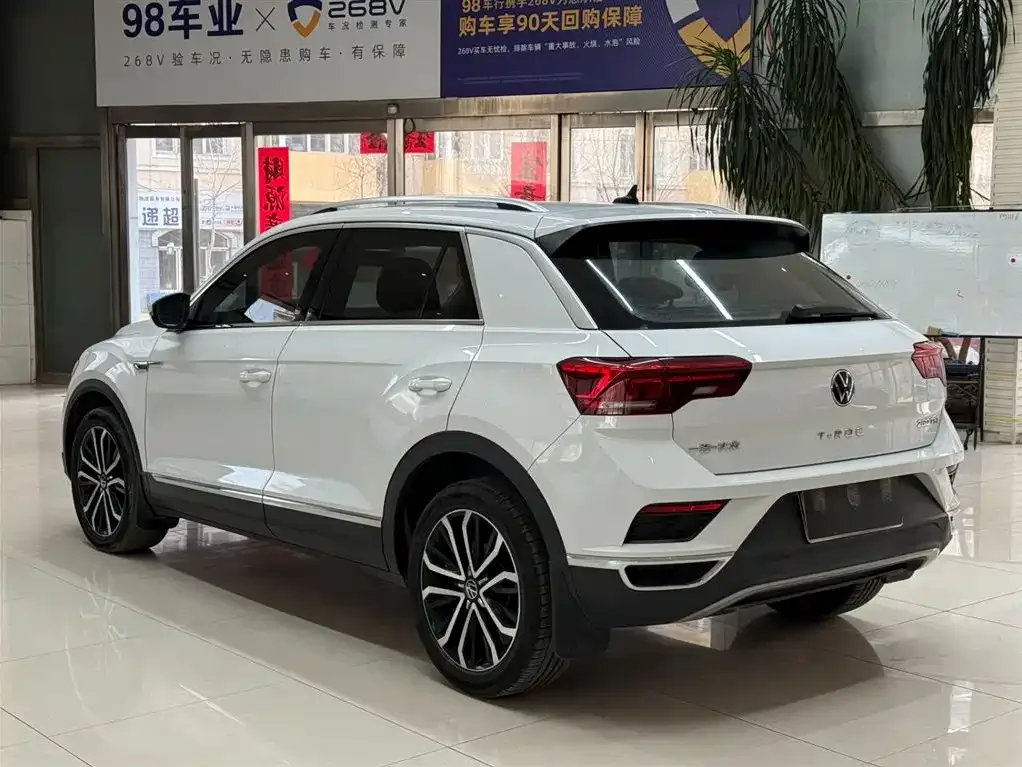 Volkswagen Volkswagen T-ROC 2022 280TSI DSG 2WD Comfort PLUS — Фото автомобиля 6