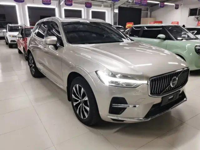 Volvo XC60 — Фото автомобиля 3