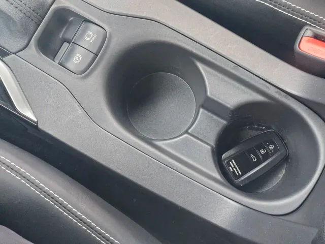 Toyota Corolla Cross — Фото автомобиля 18