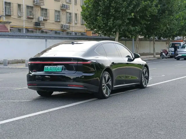 Nio ET7 — Фото автомобиля 7