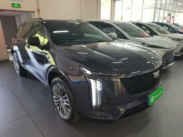 Cadillac XT5 — Фото автомобиля 3