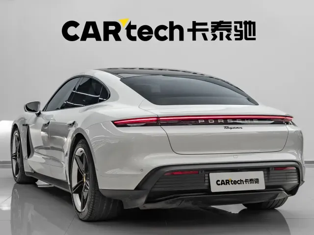 Porsche Taycan — Фото автомобиля 5