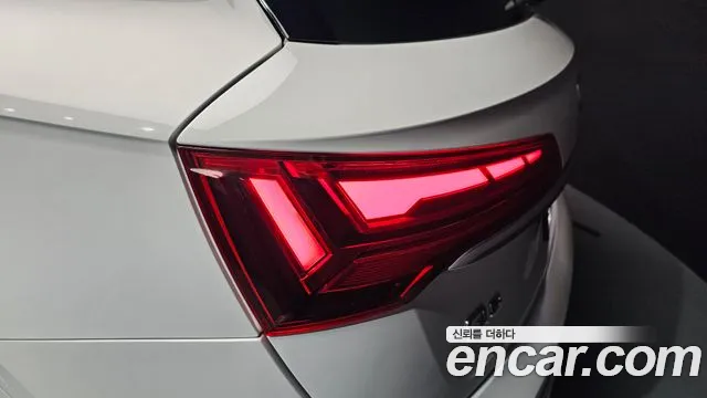 Audi Q5 45 TFSI quattro Premium — Фото автомобиля 23