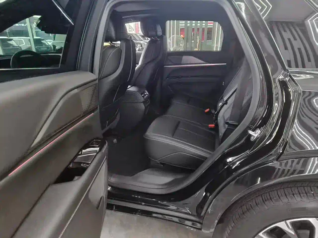 Cadillac XT5 — Фото автомобиля 14