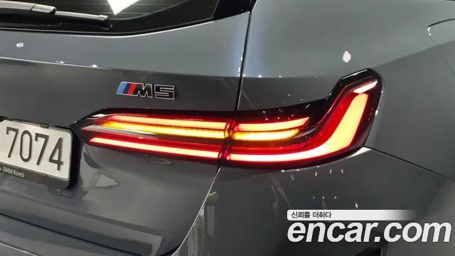 BMW M5 — Фото автомобиля 8