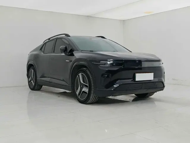 Changan Qiyuan E07 — Фото автомобиля 3