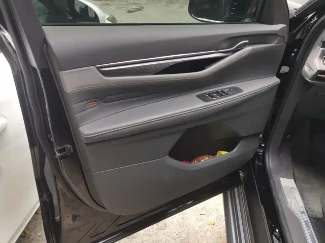Ford Edge — Фото автомобиля 7