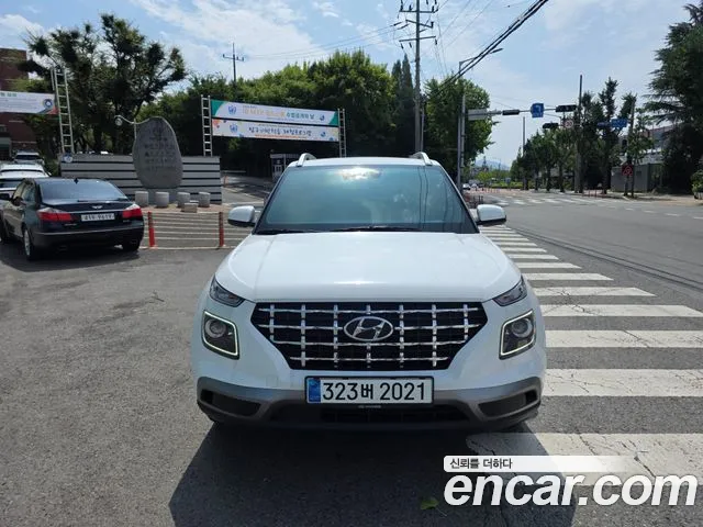 Hyundai Venue — Фото автомобиля 3