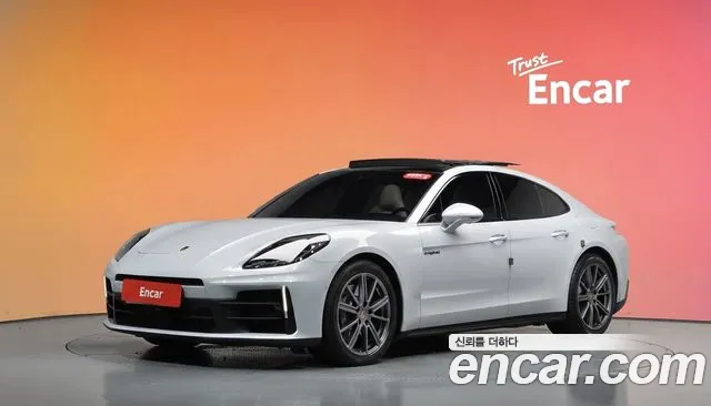Фотография автомобиля — Porsche Panamera