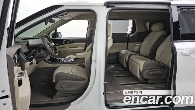 Kia Carnival Generation 4 — Фото автомобиля 26