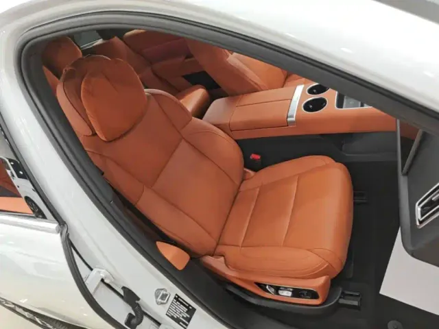 Li Auto L7 — Фото автомобиля 24