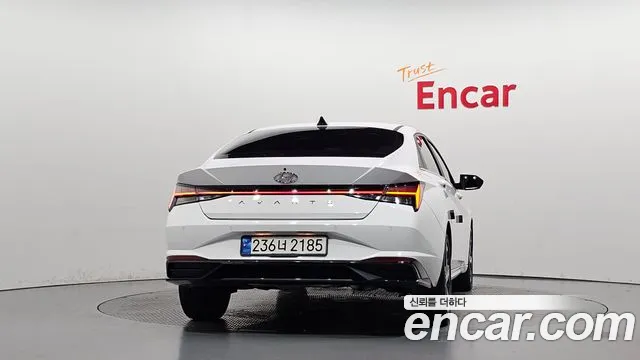 Hyundai Avante CN7 — Фото автомобиля 4