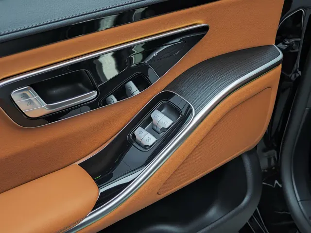 Mercedes-Benz S-Class — Фото автомобиля 29