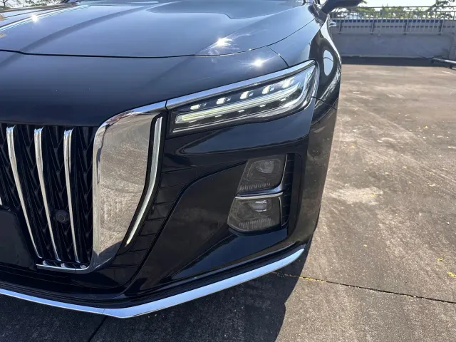 Hongqi H5 — Фото автомобиля 13