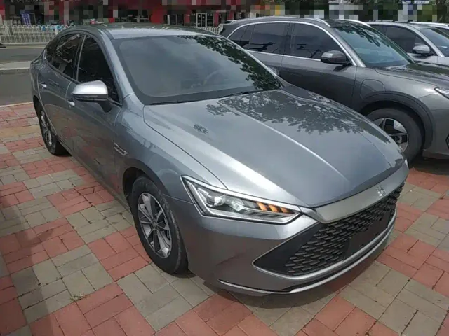 BYD Qin PLUS — Фото автомобиля 3