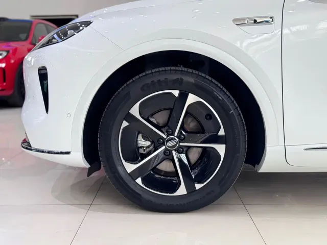 Shangjie SUV — Фото автомобиля 5