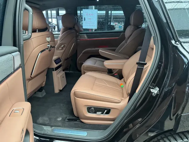 Huajing Baojun Huajing S — Фото автомобиля 5