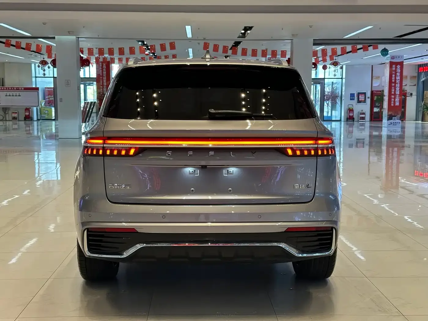 Geely Xingyue L 2025 Oriental Glory 2.0TD Automatic Star Collector Edition — Фото автомобиля 10